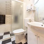 Ana Hostel *