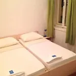Ana Hostel *