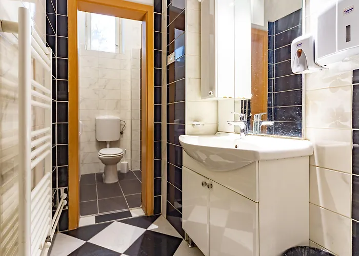 Ana * לובליאנה